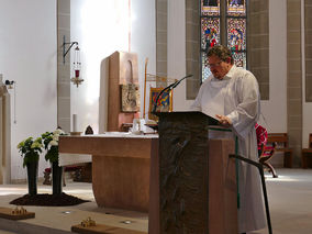 Heilige Messe mit karnevalistischem Ambiente (Foto: Karl-Franz Thiede)